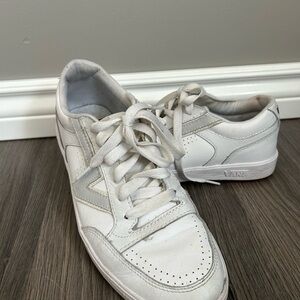 Vans Lowland ComfyCush Leather Classic White, Women’s size 9.5